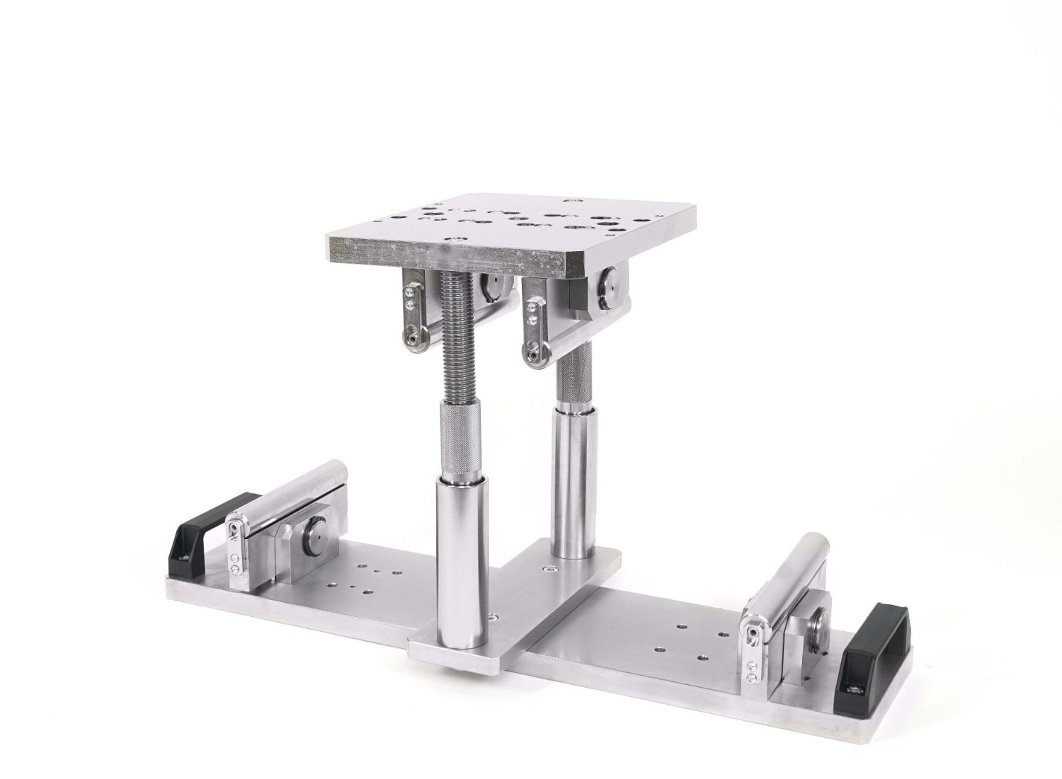 Flexural test of concrete beam under load to measure deflection and failure point
